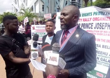 Kpokpogri’ House Demolition: Protesters Besiege US Embassy in Abuja