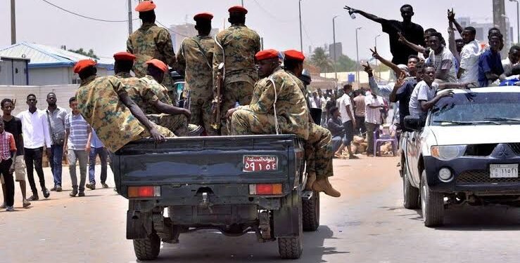Army Moves in on Foot Over Shootouts in Khartoum on Eid Holiday | METROWATCH