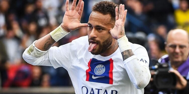 Neymar Reveals Why Messi, Mbappe Didn’t Win UCL for PSG | METROWATCH
