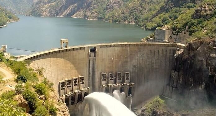 Lagdo Dam Floodgate: FG Urges Frontline States to Begin Evacuation of Nigerians | METROWATCH