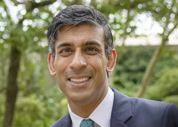 India is ‘Very Near, Dear to Me’ — British PM Sunak reveals ahead G20 summit | METROWATCH