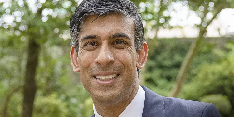 India is ‘Very Near, Dear to Me’ — British PM Sunak reveals ahead G20 summit | METROWATCH