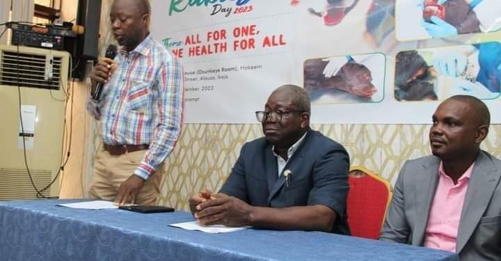 PHOTOS | Lagos Offers Free Vaccination to Hunters, Pet Owners | METROWATCH