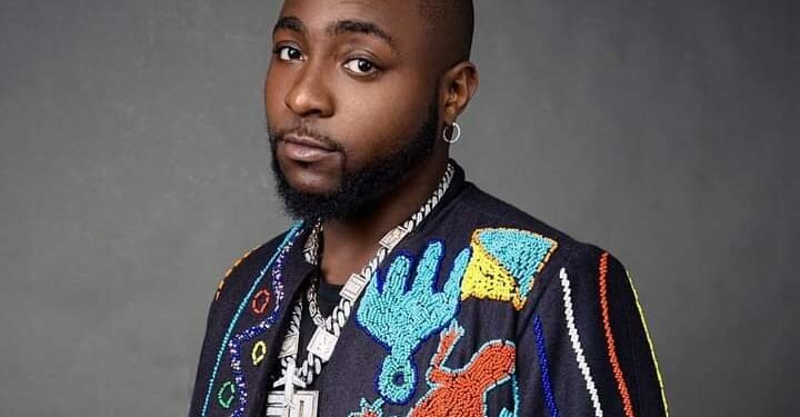 Stop Sharing Old Photos, Davido Cautions Fans Amid Reports of Welcoming Twins | METROWATCH