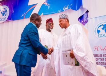 Uche Uwaleke, Prof of Capital Market, Predicts When Naira will Firm up | METROWATCH