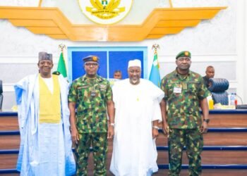 Insecurity: You’re Exceptional — defence minister hails Nigerian Air Force over operational achievements | METROWATCH