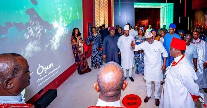 PHOTOS | Oba Of Benin Tours Yoruba Cultural Centre in Lagos | METROWATCH