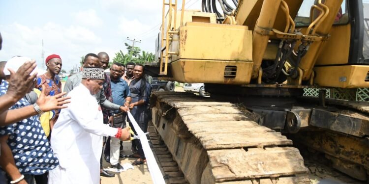 NDDC Flags off Construction of 18-km Owaza-Uzuaku Road in Abia | METROWATCH