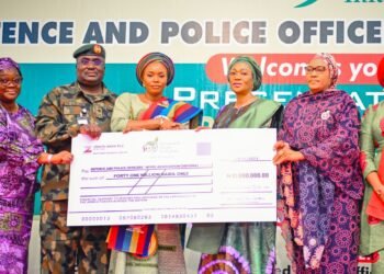 Oluremi Tinubu Lifts Widows, Orphans of Fallen Heroes with N442.7m | METROWATCH