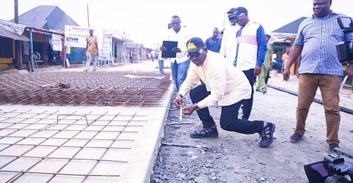 Commissioner Reuben Izeze Says Oborevwori Addressing Road Traffic Challenges in Delta | METROWATCH