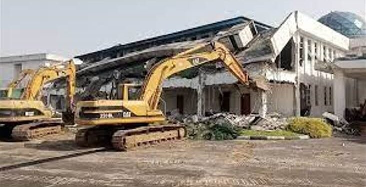 Rivers Govt Begins Demolition of House of Assembly Complex | METROWATCH