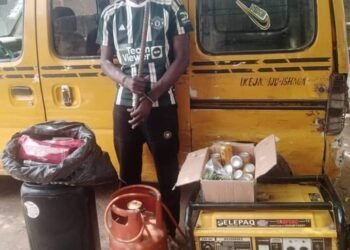 PHOTOS | Lagos Police Nab 2 Robbery Suspects | METROWATCH