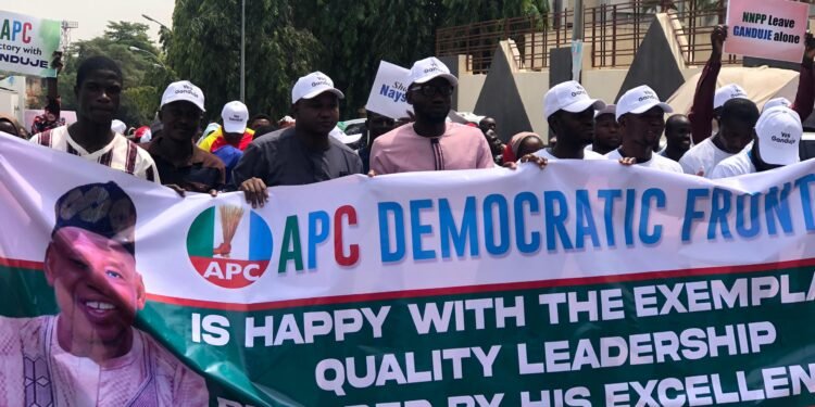 APC Crisis:  Youths Pass Vote-of-confidence on Ganduje | METROWATCH
