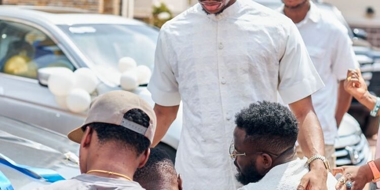 Moses Bliss, Gospel Music Singer/Spotlite Nation Records CEO, Waos 3 Signees with New Cars |  METROWATCH