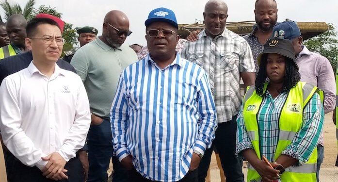 Lagos-Calabar Coastal Highway: Why Wait Till Friday to Release Cost of Project, Atiku Hits Umahi | METROWATCH