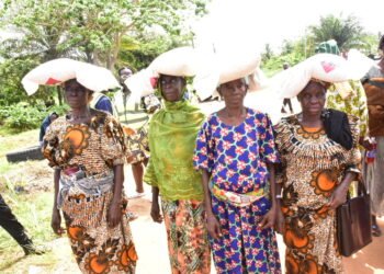 Hardship: Dangote Foundation Flags off Distribution of 40,000 Bags of Rice to Ogun Residents | METROWATCH