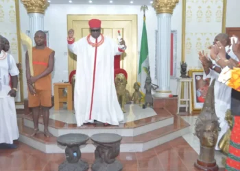 Oba Ewuare ll Dances as Germany Returns Looted Artefacts | METROWATCH