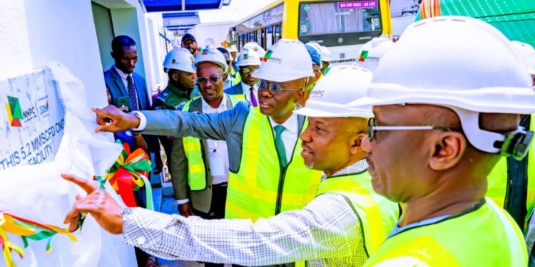 Nigerian Government Commissions 5.2 mmscfd CNG Plant in Lagos  | METROWATCH