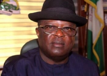 Dave Umahi, Nigerian Minister of Works, Says ‘I Didn’t Walk Out on Journalists’ | METROWATCH