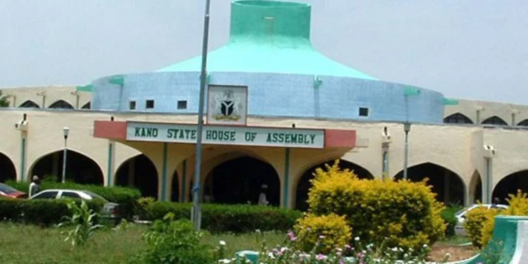 JUST IN | Kano Assembly Dethrones 5 Emirs, Dissolves Emirate Councils | METROWATCH