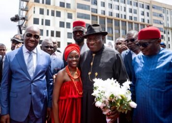 Jonathan Commissions Refurbished Edo State Secretariat Complex | METROWATCH