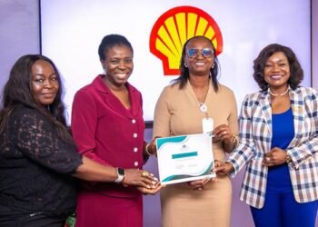 Eloho Aiboni, Shell MD, Gets Certificate from Women in Energy Network | METROWATCH