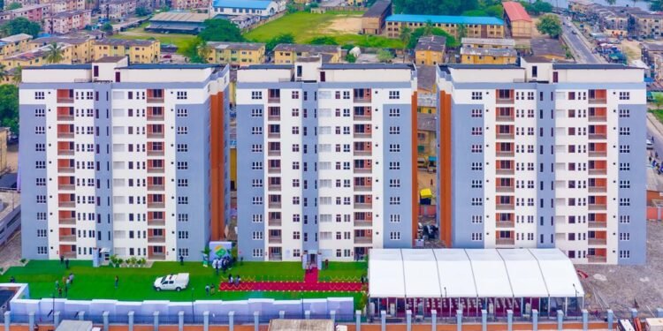 Governor Sanwo-Olu Inaugurates 2 LBIC Housing Schemes in Amuwo | METROWATCH