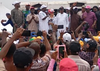 EDO 2024 | APC Campaign Trail Draws Massive Crowds in Igbanke, Other Orhionmwon LGA Communities — video | METROWATCH 