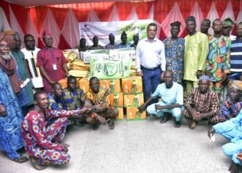Food Security: Dangote Cement Donates Agricultural Inputs to Farmers in Ibese | METROWATCH