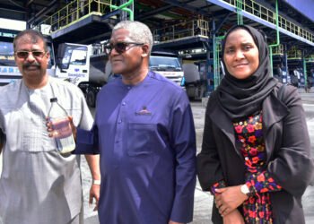 Fuel Queues: Dangote Rolls out ‘Refined in Nigeria’ Petrol  | METROWATCH