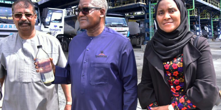 Fuel Queues: Dangote Rolls out ‘Refined in Nigeria’ Petrol  | METROWATCH