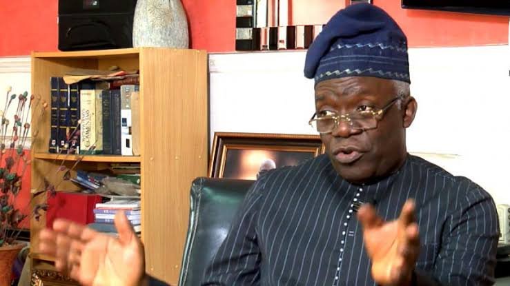 Falana to FG, Complete Local Refineries or sue contractors