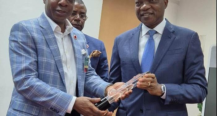 Shell, Okunbor Receive Indigenous Companies’ Association, PETAN, Award for Excellence
