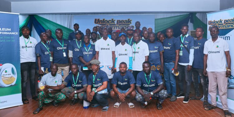 NNPC Retail Sensitizes 1,000 Auto Mechanics on CNG Adoption, Oleum Lubricant Range