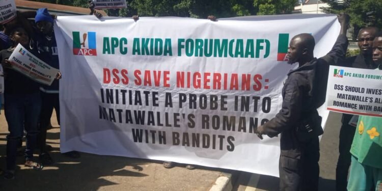APC Protesters Storm DSS, Say Matawalle Financing Zamfara Banditry