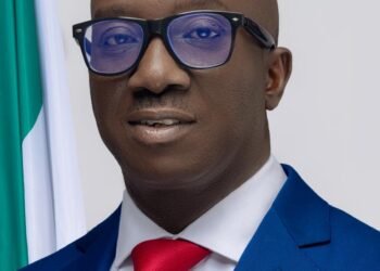 BREAKING | Okpebholo Freezes Edo Govt’s Bank Accounts, Reverts Ministry of Roads and Bridges to Works