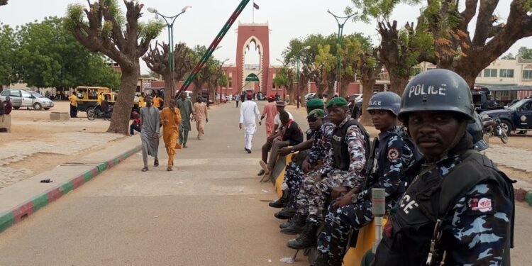 Kano: Anxiety as Heavily Armed Security Personnel Take over Emir Sanusi’s palace