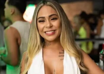 Popular Porn Star Dies While Filming Threesome Scene