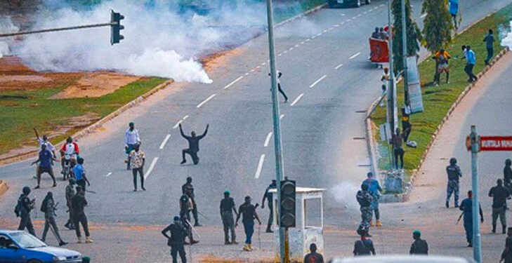 Emergency Rule: Police fire Teargas at Protesters in Rivers