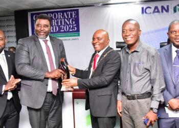 Dangote Cement Wins Platinum at ICAN, NGX’s Corporate Reporting Award