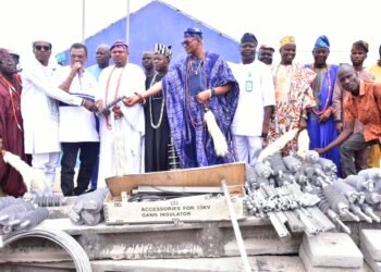 Dangote Cement Ibese Banishes 3-year Blackout, Lights up 21 Communities in Yewaland