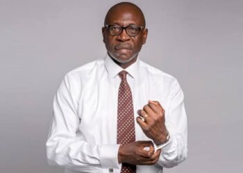 Gov Okpebholo Celebrates Pastor Osagie Ize-Iyamu on His Birthday 
