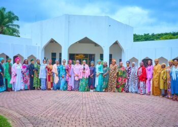 Tinubu’s Wife Urges Female CEOs to Empower, Mentor Other Women