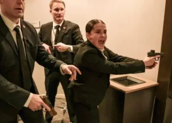 Trump, Cabinet Safe after Shooting Scare at White House Dinner