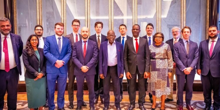 President Tinubu Holds Talks with Global Investors in Paris