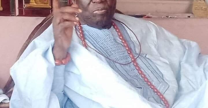 Oborevwori Felicitates with Mike Adiotomre at 88