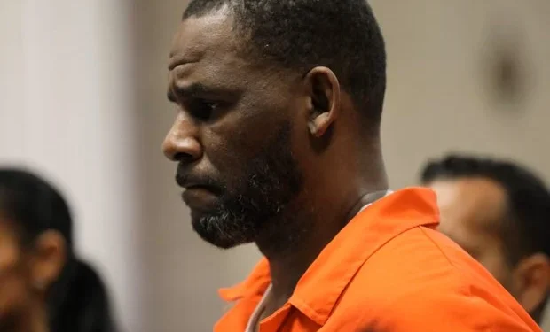 R. Kelly Seeks Commutation of 31-year Sentence from Trump
