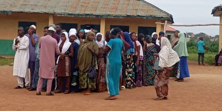 Osun 2026: Ede Voters Troop to Polling Units
